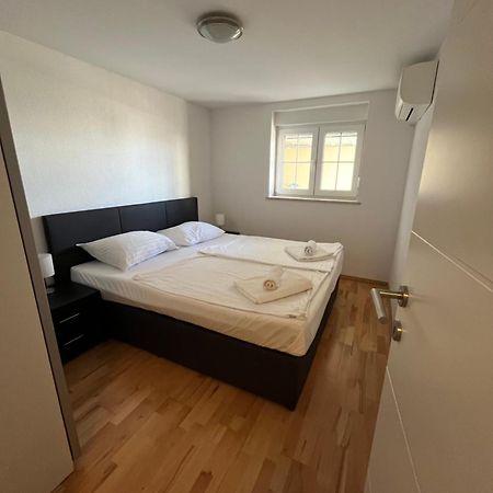 Apartments Adria Crikvenica Exterior photo